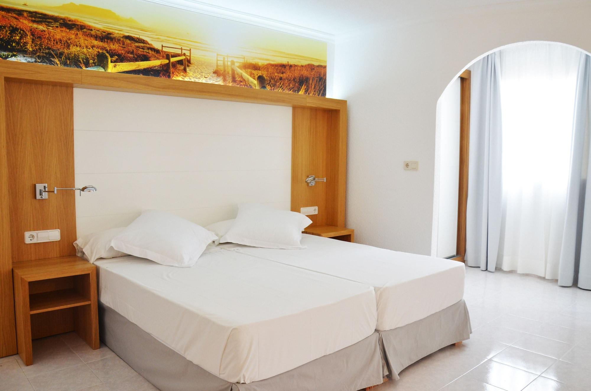 Hotel Apartamentos Vibra San Marino San Antonio  Buitenkant foto