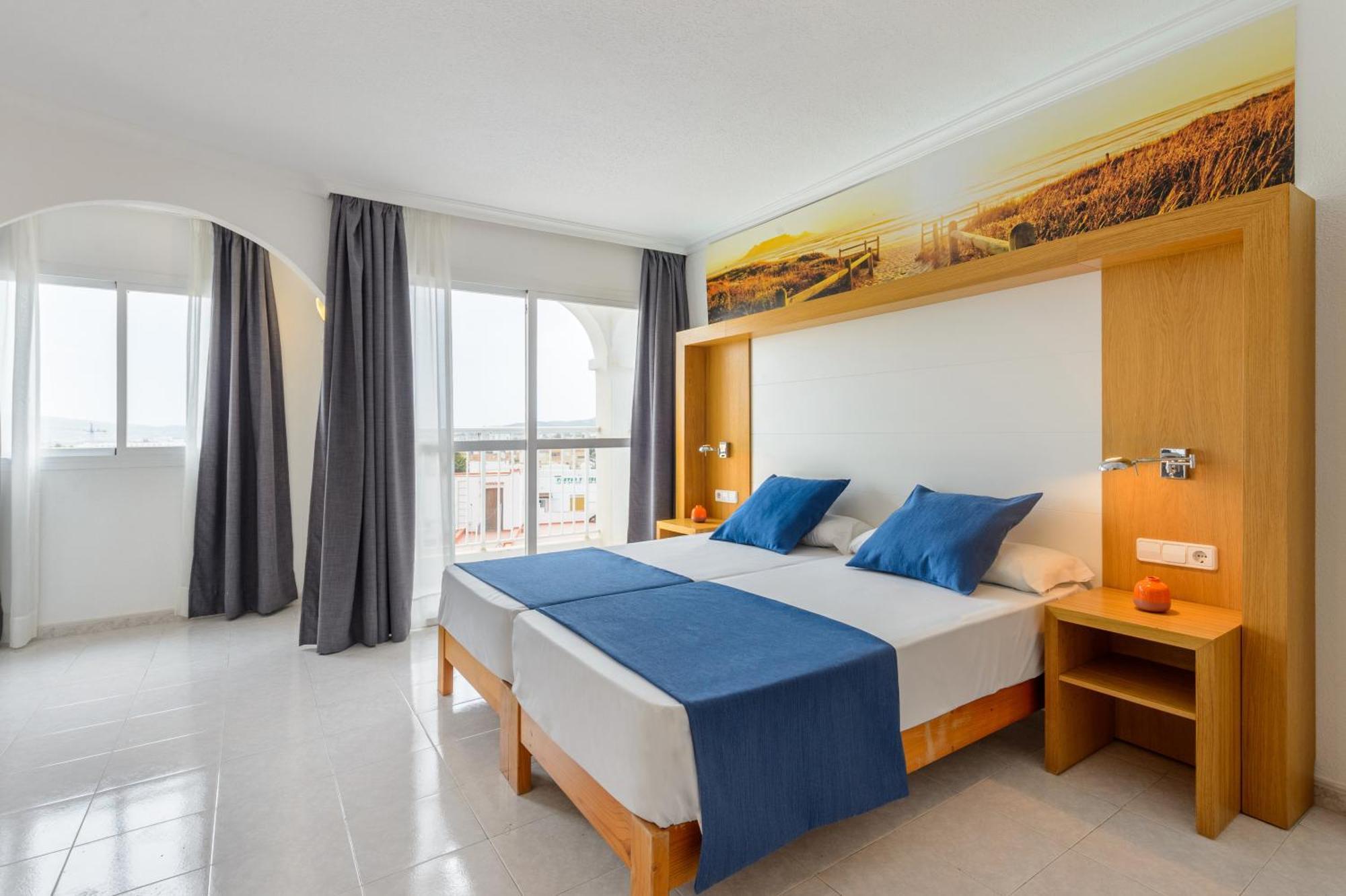 Hotel Apartamentos Vibra San Marino San Antonio  Buitenkant foto