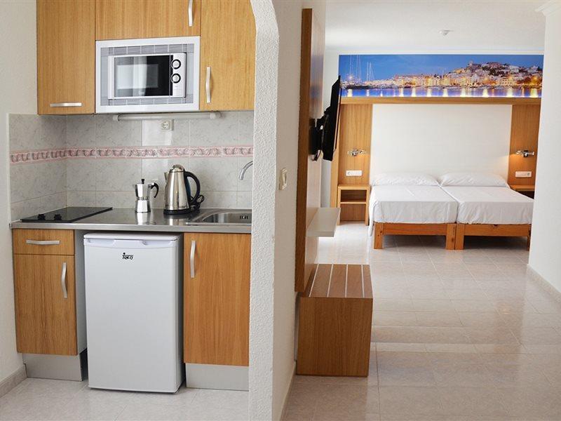 Hotel Apartamentos Vibra San Marino San Antonio  Buitenkant foto
